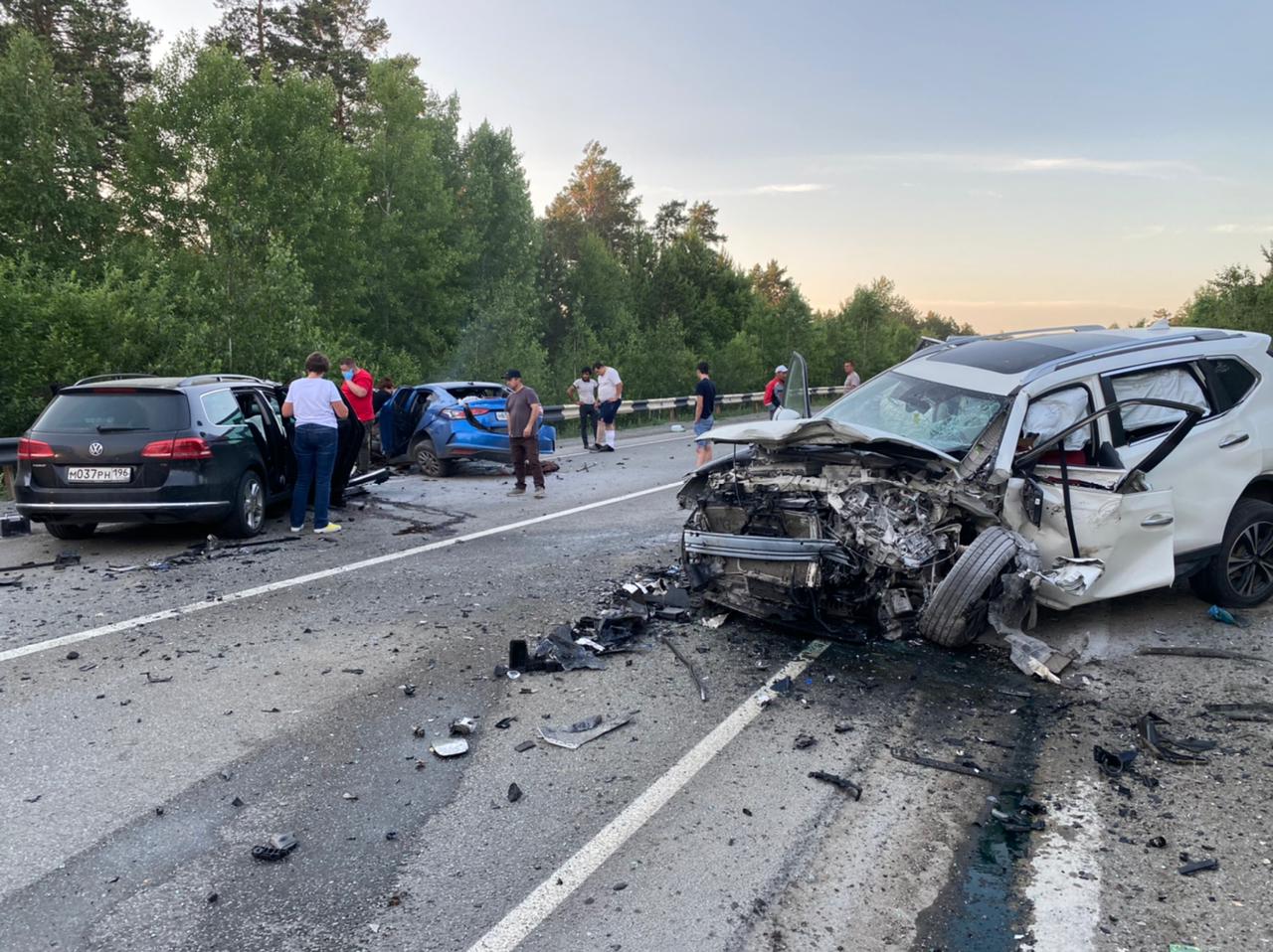 Водитель Hyundai выехал на встречную полосу: в ГИБДД рассказали подробности аварии возле Белоярского