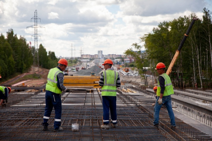 На строительство объекта потратят 2,7 миллиарда рублей На строительство объекта потратят 2,7 миллиарда рублей