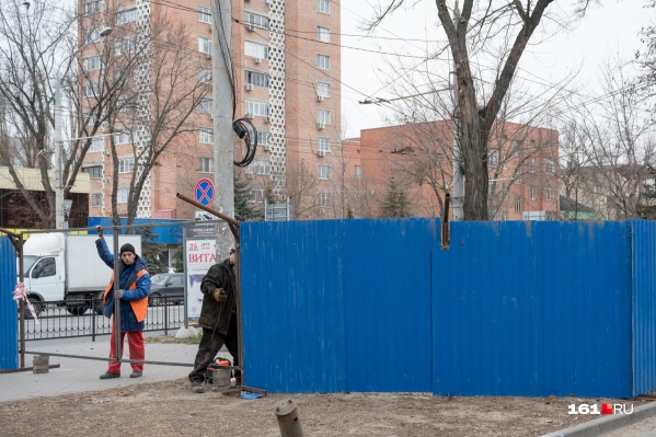 Территории огородили еще в декабре 2019 года Территории огородили еще в декабре 2019 года