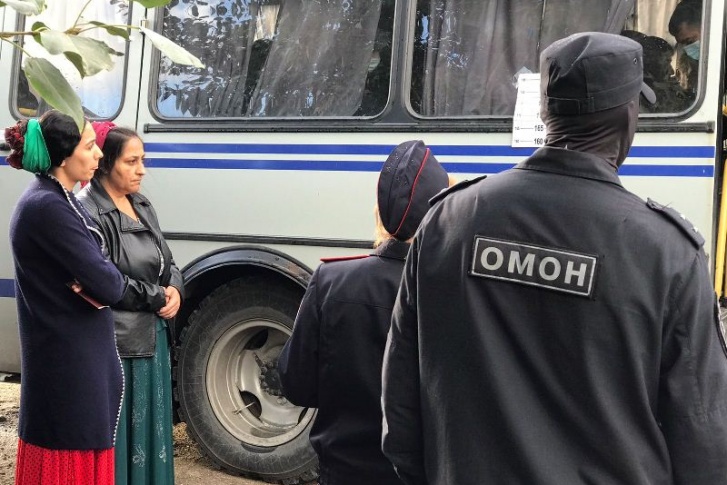 Всего силовики задержали двадцать человек Всего силовики задержали двадцать человек
