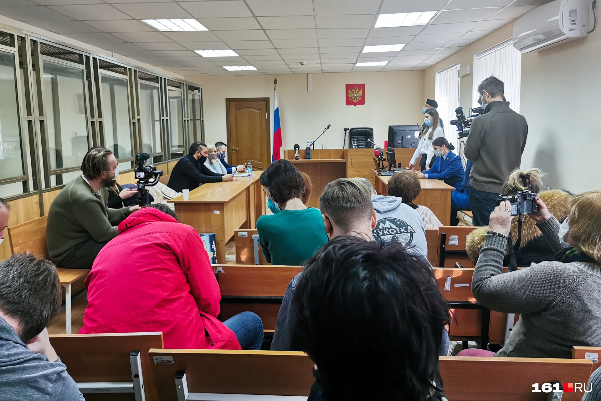 Журналистов федеральных изданий пригласили в суд первыми Журналистов федеральных изданий пригласили в суд первыми