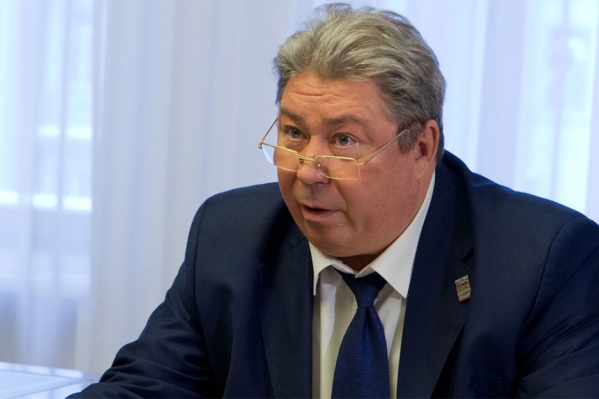 Виктор Чернобровин руководит региональным отделением Пенсионного фонда уже 15 лет Виктор Чернобровин руководит региональным отделением Пенсионного фонда уже 15 лет