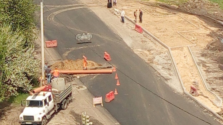В Ярославле перекопали только что отремонтированную дорогу