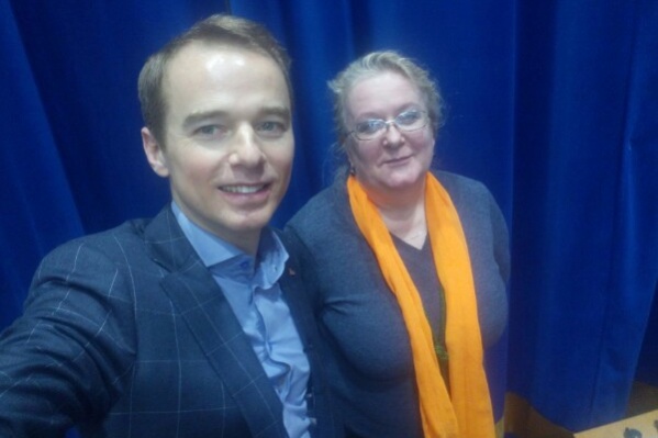 Елена Бухвалова вместе с экспертом в области управления человеческими ресурсами, личной эффективности и продаж, бизнес-тренером Владимиром Якубой на одном из мероприятий Агентства регионального развития Елена Бухвалова вместе с экспертом в области управления человеческими ресурсами, личной эффективности и продаж, бизнес-тренером Владимиром Якубой на одном из мероприятий Агентства регионального развития