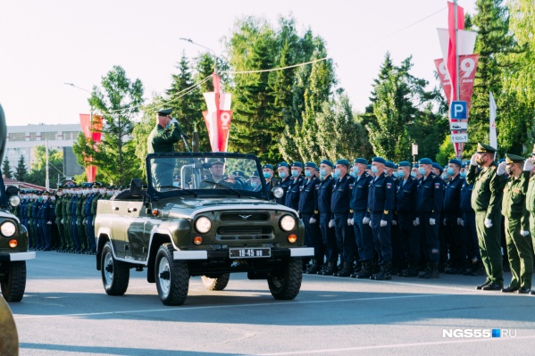 По главной улице Севастополя пройдут расчеты и военная техника По главной улице Севастополя пройдут расчеты и военная техника