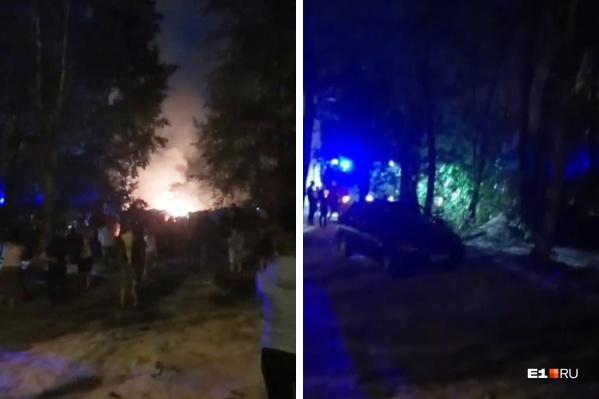 После взрыва гаражи загорелись После взрыва гаражи загорелись