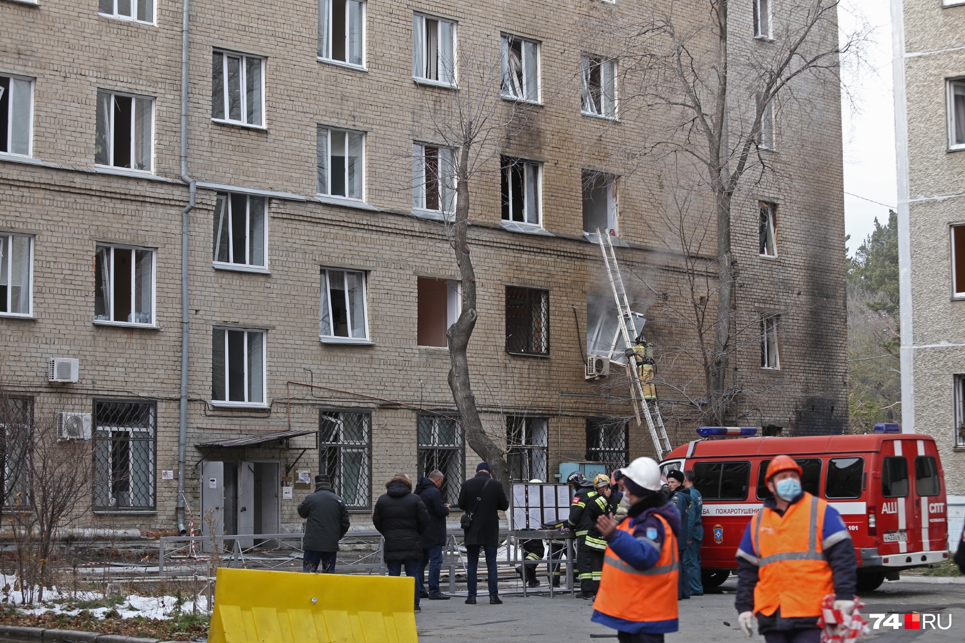 Здание самой больницы тоже пострадало Здание самой больницы тоже пострадало
