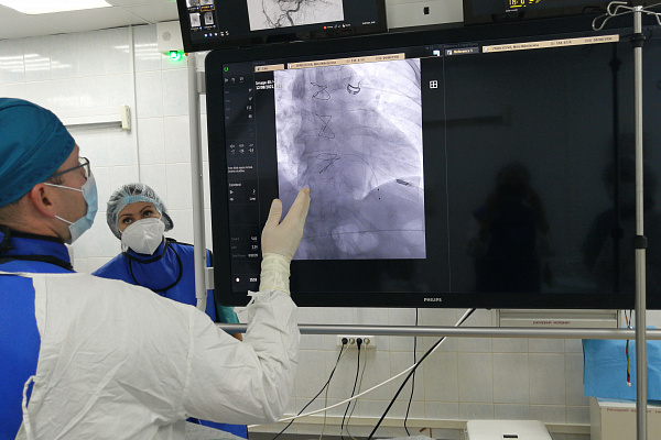 В Сургуте спасли женщину, проведя ей за день операцию на сердце и головном мозге