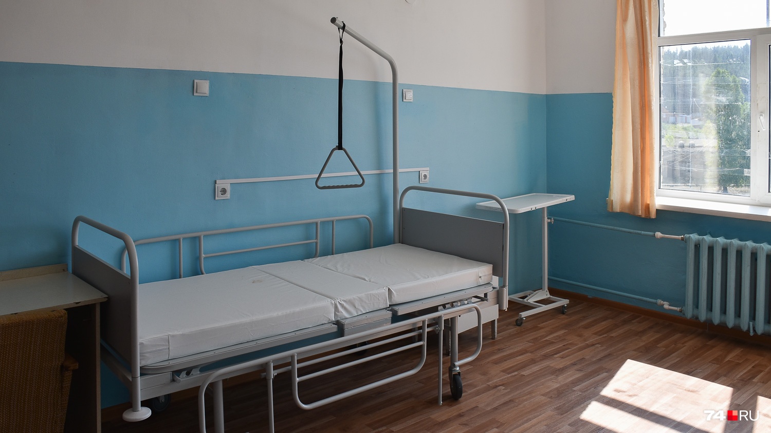 Одна из разбомбленных палат сейчас: ее отреставрировали Одна из разбомбленных палат сейчас: ее отреставрировали