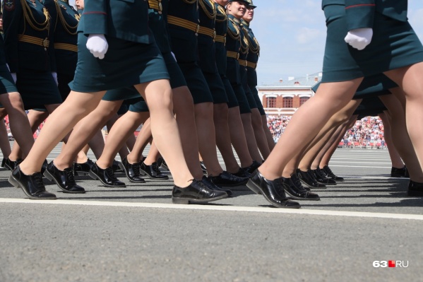 Идеальный строй стройных ножек Идеальный строй стройных ножек