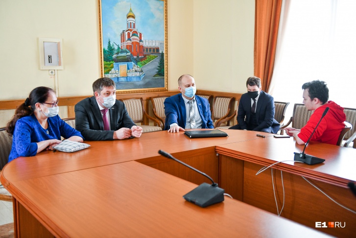 Публикуем полную часть полуторачасового интервью с руководством Уралвагонзавода Публикуем полную часть полуторачасового интервью с руководством Уралвагонзавода