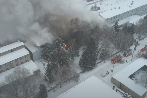 На первом этаже здания <a href="https://63.ru/text/incidents/2021/01/01/69676576/" target="_blank" class="_">находился архив</a> На первом этаже здания <a href="https://63.ru/text/incidents/2021/01/01/69676576/" target="_blank" class="_">находился архив</a>