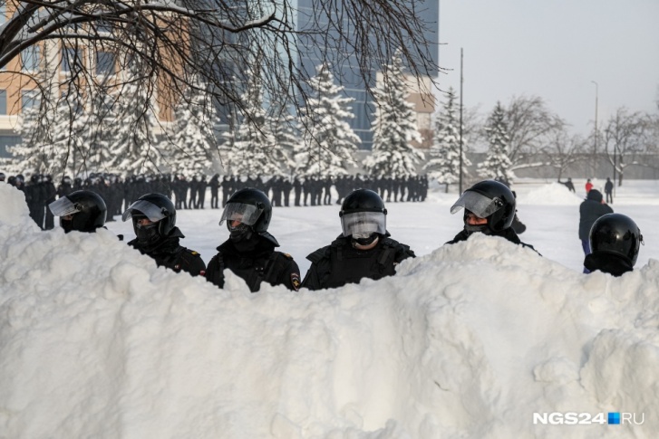 Такую картину наблюдали протестующие в Красноярске Такую картину наблюдали протестующие в Красноярске