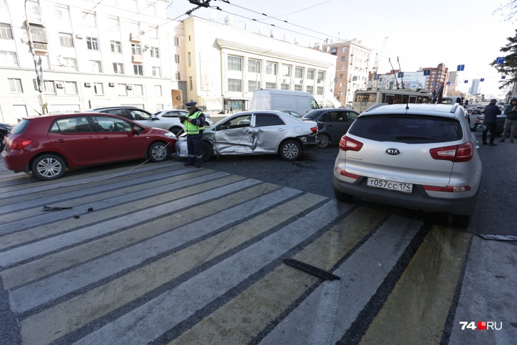 Авария на проспекте Ленина произошла утром в среду
