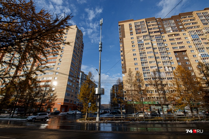Современные вышки связи в Челябинске могут появиться не только на крышах школ и других зданий, но и в непосредственной близости с жилыми домами