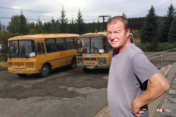 Сергей шесть лет проработал водителем школьного автобуса, но с 1 сентября уволился