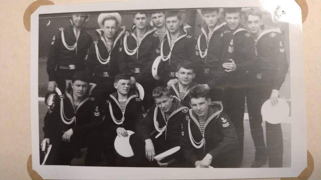фотография из выпускного альбома 62 класса ЛНВМУ, 1985 год / предоставлено Сергеем Зелениным