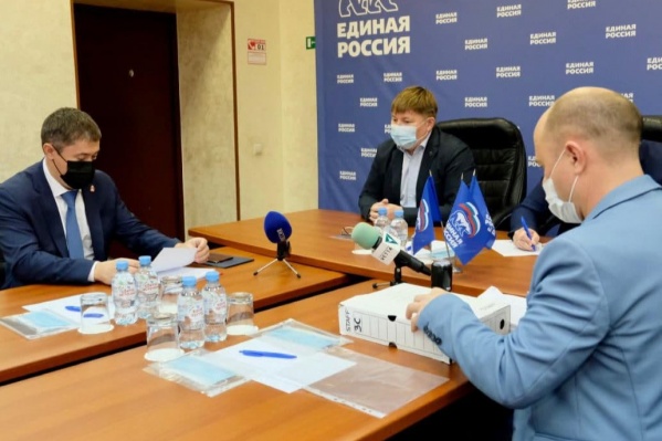 Дмитрий Махонин в отделении партии Дмитрий Махонин в отделении партии