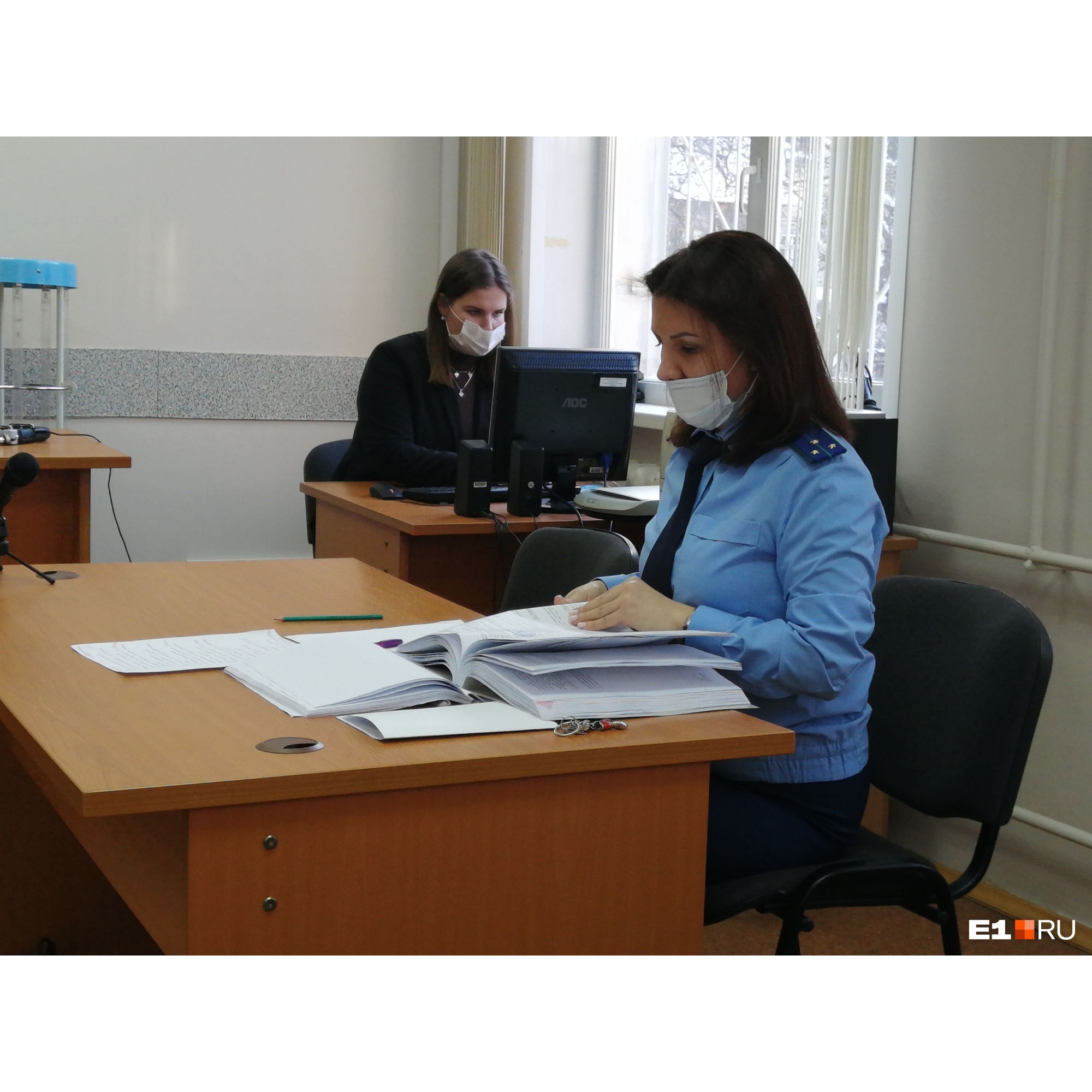 Показания матери зачитали в суде, поскольку сама она не пришла Показания матери зачитали в суде, поскольку сама она не пришла
