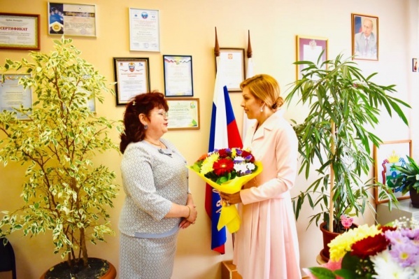 На фото — Вера Кременская слева<br> На фото — Вера Кременская слева<br>