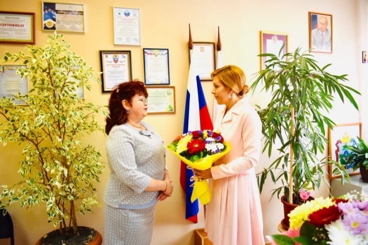 На фото — Вера Кременская слева<br> На фото — Вера Кременская слева<br>
