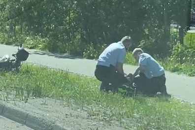 Днем в Северодвинске произошла погоня полиции за водителем мотоцикла Днем в Северодвинске произошла погоня полиции за водителем мотоцикла