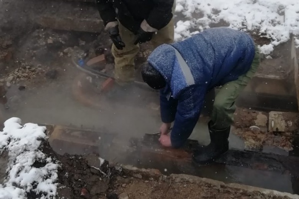 Из-за аварий на сетях жители Ростова Великого три дня провели без отопления и горячей воды Из-за аварий на сетях жители Ростова Великого три дня провели без отопления и горячей воды