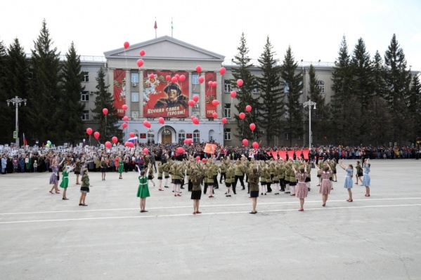 В Курганской области 9 Мая в этом году пройдет с меньшим количеством ограничений из-за <nobr class="_">COVID-19</nobr> В Курганской области 9 Мая в этом году пройдет с меньшим количеством ограничений из-за <nobr class="_">COVID-19</nobr>