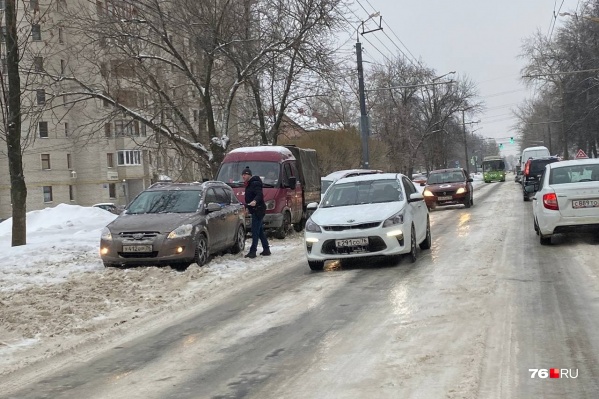 На улице идет дождь — дороги покрываются льдом На улице идет дождь — дороги покрываются льдом