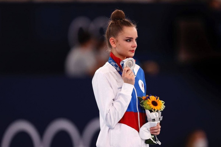 Дина Аверина по итогам финала женского многоборья в гимнастике стала второй Дина Аверина по итогам финала женского многоборья в гимнастике стала второй