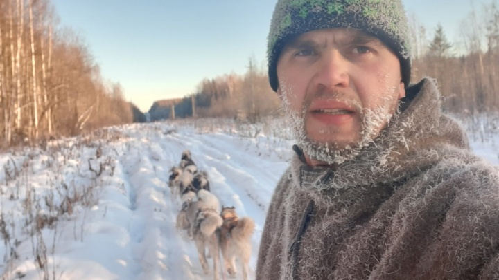 «На снегоходе такого не испытать». Пермяк покорил перевал Дятлова на ездовых собаках в 40-градусный мороз