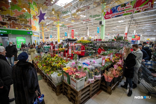 Цветы продаются с первых дней марта Цветы продаются с первых дней марта