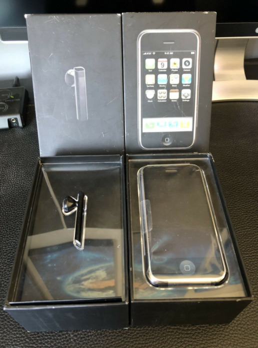 iPhone 2G в заводских пленках за <nobr class="_">227 686</nobr> рублей iPhone 2G в заводских пленках за <nobr class="_">227 686</nobr> рублей