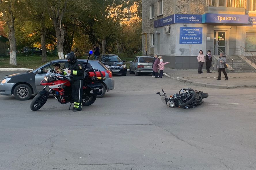 В Екатеринбурге за день в авариях разбили три байка. Сами мотоциклисты тоже пострадали