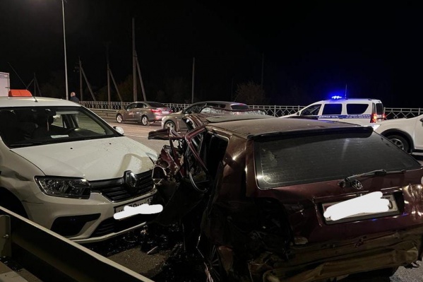 Участниками аварии стали четыре автомобиля Участниками аварии стали четыре автомобиля