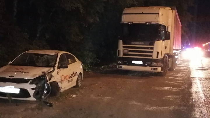 Пешеход погиб под колесами такси на Богдана Хмельницкого