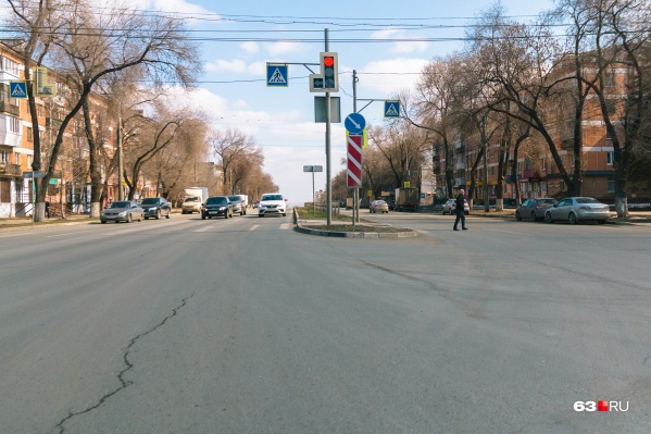 По мнению автора, подземка может стать более актуальной, если хрущевки заменить на высотки По мнению автора, подземка может стать более актуальной, если хрущевки заменить на высотки
