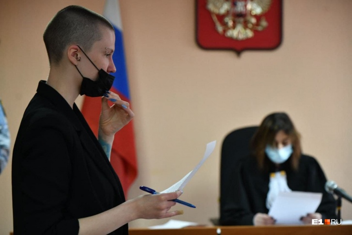 Юлия Федотова — юрист, она <a href="https://www.e1.ru/news/spool/news_id-69832616.html" target="_blank" class="_">защищала Евгения Ройзмана в суде</a> по делам о его участии в митингах Юлия Федотова — юрист, она <a href="https://www.e1.ru/news/spool/news_id-69832616.html" target="_blank" class="_">защищала Евгения Ройзмана в суде</a> по делам о его участии в митингах