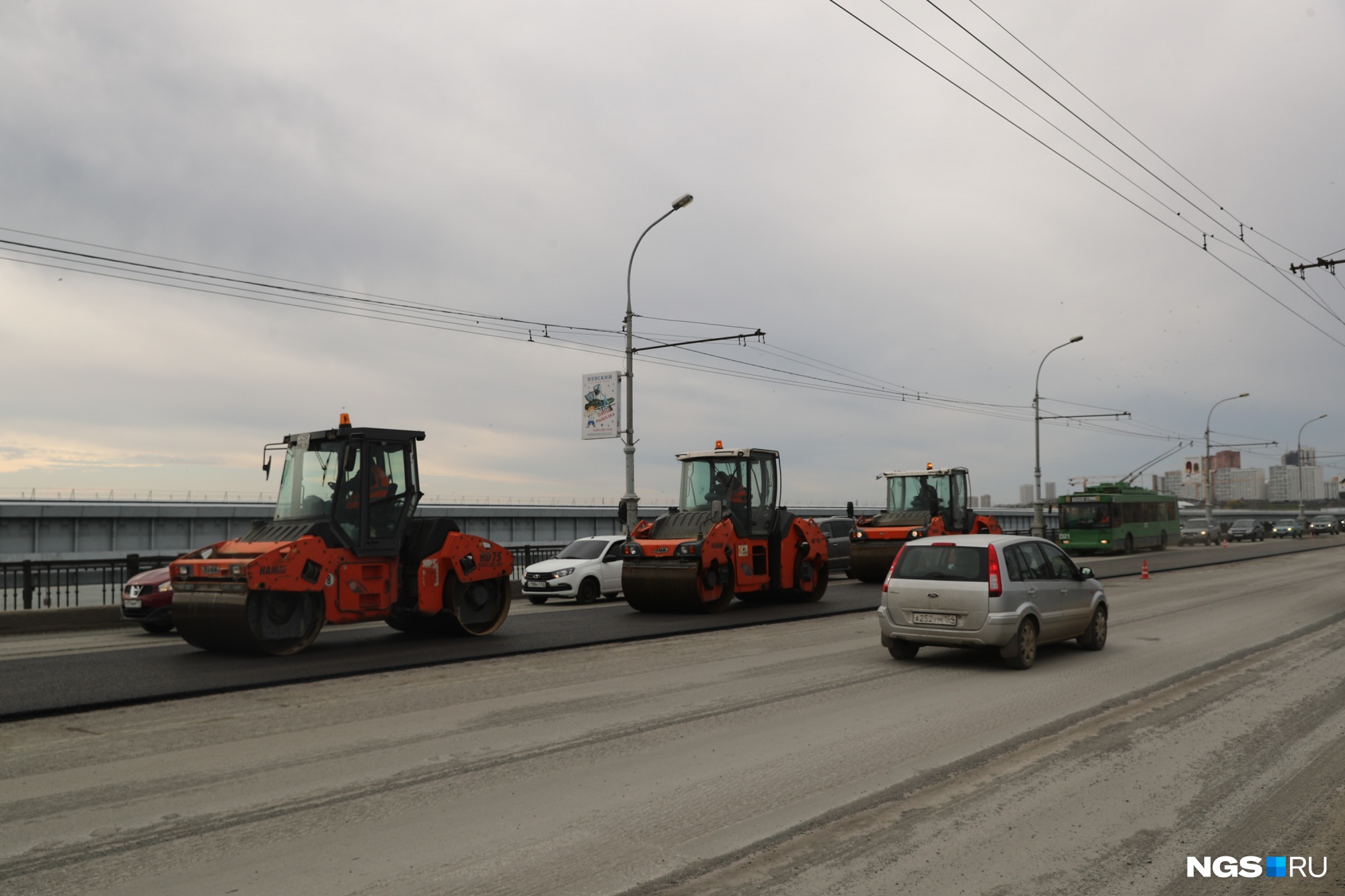 Мэр Новосибирска назвал срок окончания работ на Октябрьском мосту