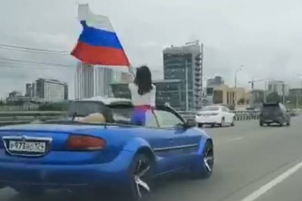 Автомобилисты поддерживают российских спортсменов Автомобилисты поддерживают российских спортсменов