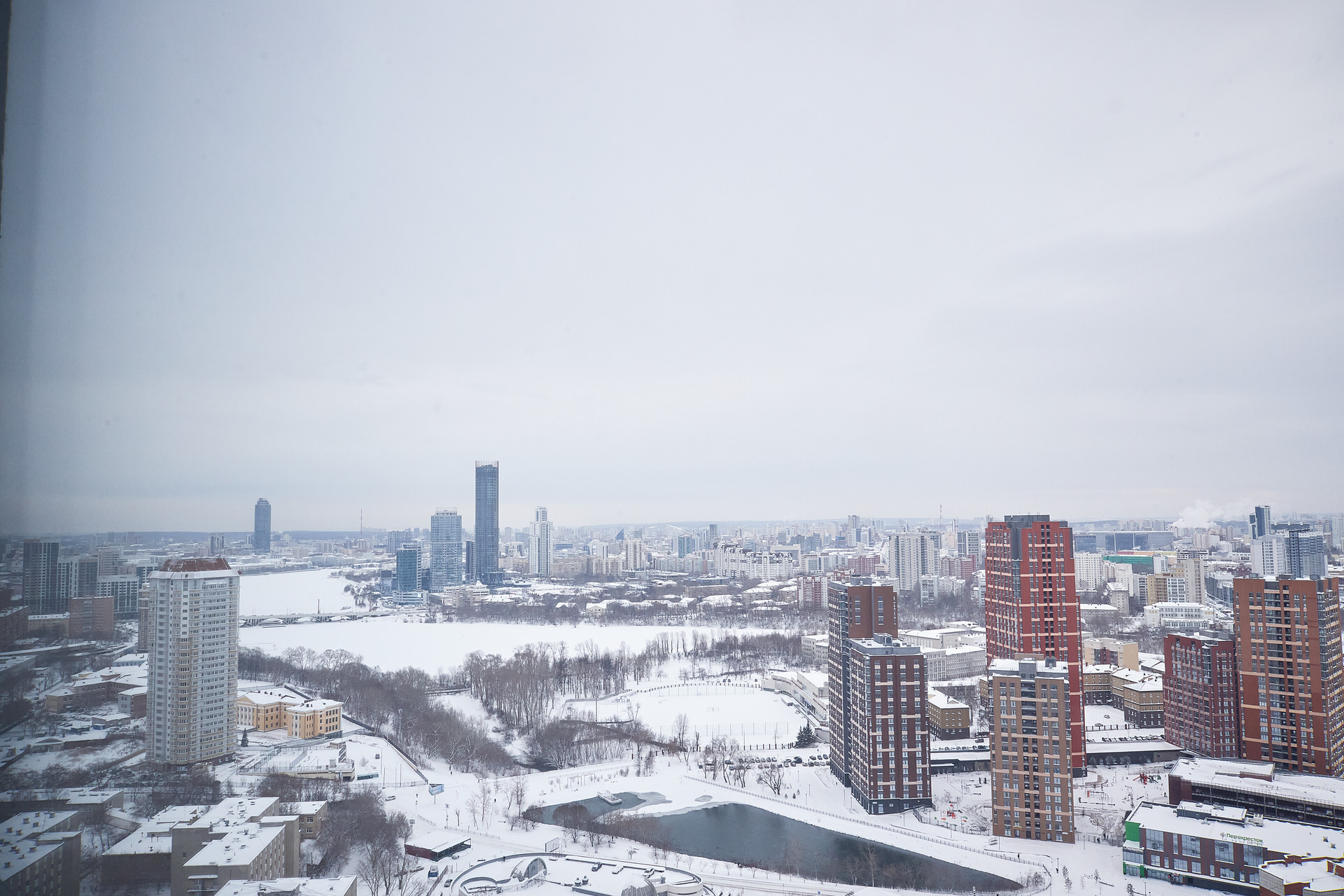 Вид на центр города и старую плотину на реке Ольховке Вид на центр города и старую плотину на реке Ольховке