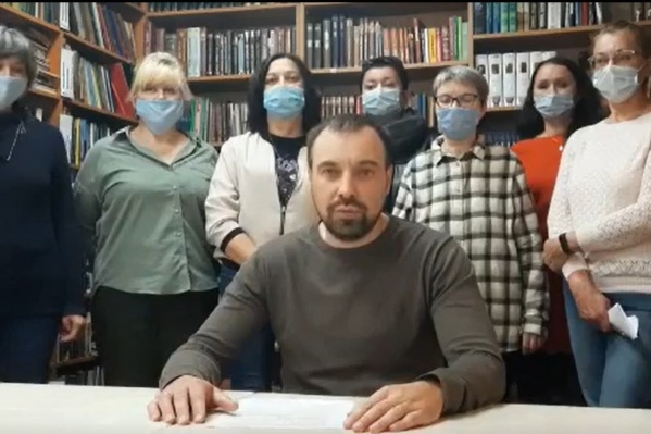В видеообращении фигурируют восемь человек — преподаватели и сотрудники филиала САФУ в Северодвинске В видеообращении фигурируют восемь человек — преподаватели и сотрудники филиала САФУ в Северодвинске