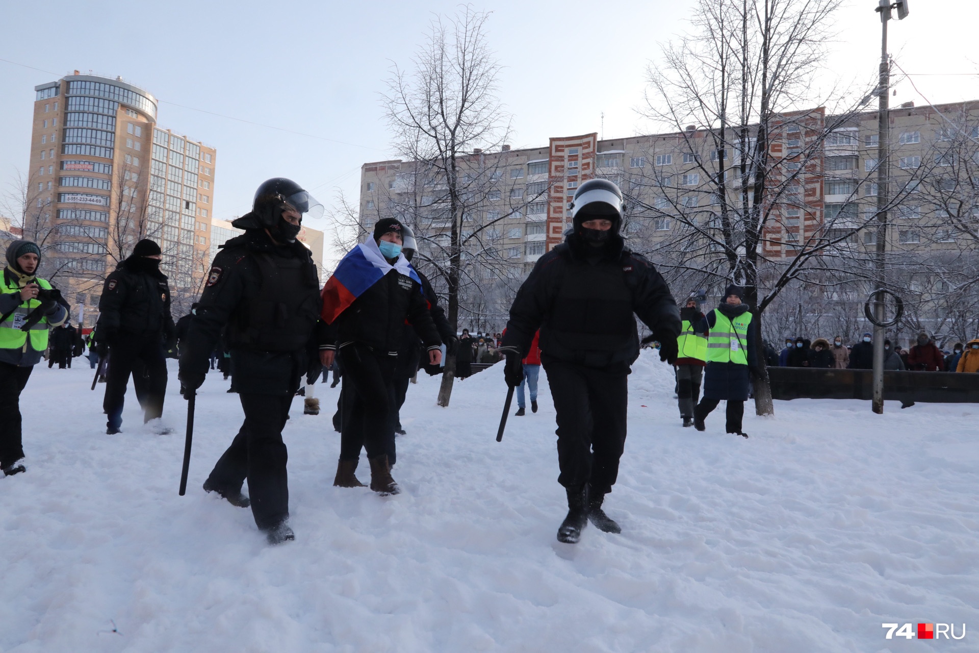 Его доставили в отдел полиции Центрального района Его доставили в отдел полиции Центрального района