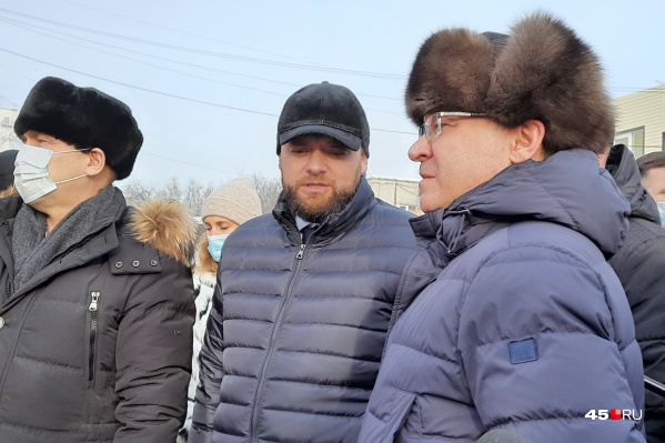Шумков и Парышев обсудили с Якушевым возможность строительства эстакады на шоссе Тюнина Шумков и Парышев обсудили с Якушевым возможность строительства эстакады на шоссе Тюнина