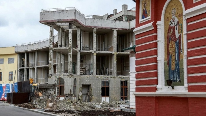«Визу ставил Шанцев». Следователи ищут виновных в разрушении Дома правительства в кремле