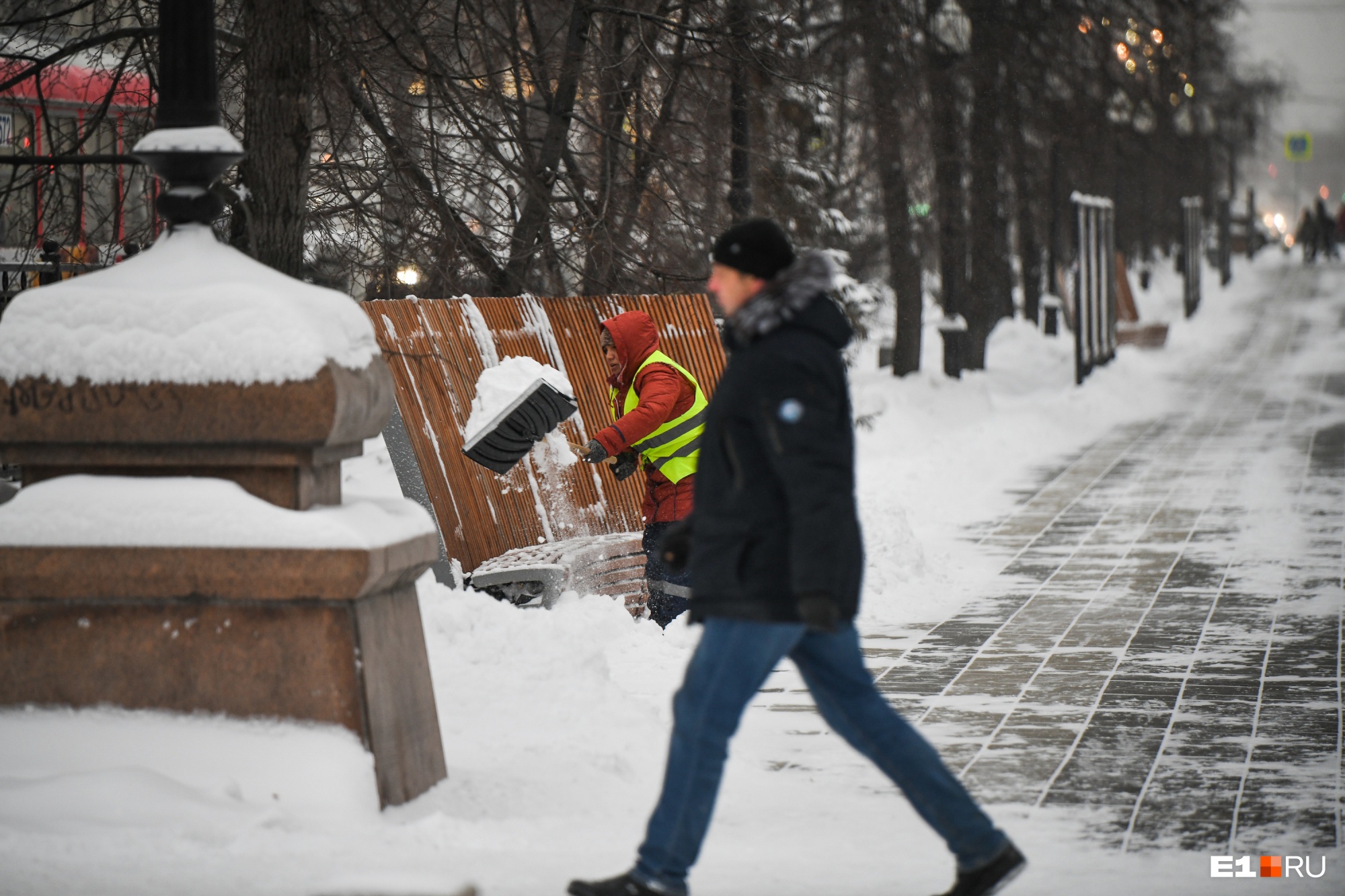 «Вспомните 90-е»: Куйвашев прокомментировал уборку снега в Екатеринбурге
