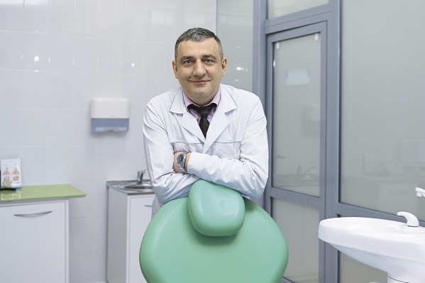 Заведующий стоматологическим отделением <a href="https://www.pasman-clinic.ru/" target="_blank" class="io-leave-page _" rel="sponsored">«Клиники Пасман»</a> стоматолог-ортопед высшей категории, хирург-имплантолог с 20-летним стажем <a href="https://www.pasman-clinic.ru/experts/265660/" target="_blank" class="io-leave-page _" rel="sponsored">Николай Макриди</a> Заведующий стоматологическим отделением <a href="https://www.pasman-clinic.ru/" target="_blank" class="io-leave-page _" rel="sponsored">«Клиники Пасман»</a> стоматолог-ортопед высшей категории, хирург-имплантолог с 20-летним стажем <a href="https://www.pasman-clinic.ru/experts/265660/" target="_blank" class="io-leave-page _" rel="sponsored">Николай Макриди</a>