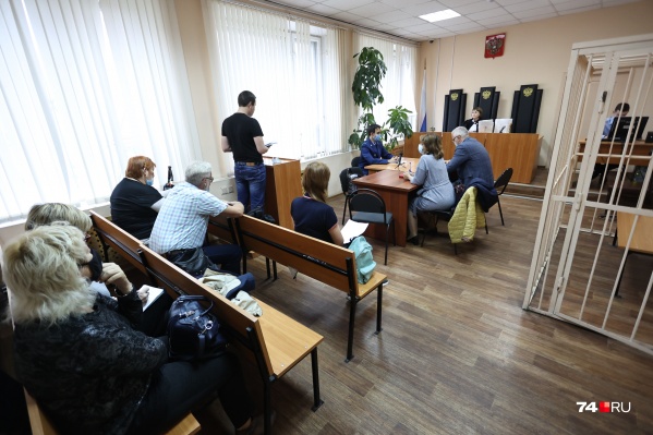 Анархистов обвиняют в вандализме и хулиганстве Анархистов обвиняют в вандализме и хулиганстве