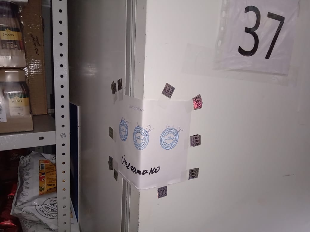 Опасные продукты хранились в холодильнике Опасные продукты хранились в холодильнике