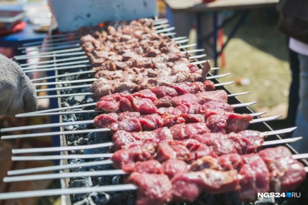 Любителям шашлыков придется подыскать законный способ пожарить мясо на свежем воздухе Любителям шашлыков придется подыскать законный способ пожарить мясо на свежем воздухе
